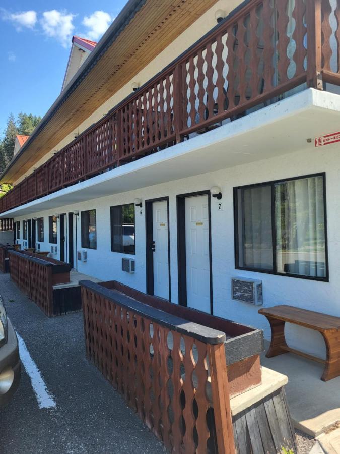 Alpen Motel Radium Hot Springs Bagian luar foto
