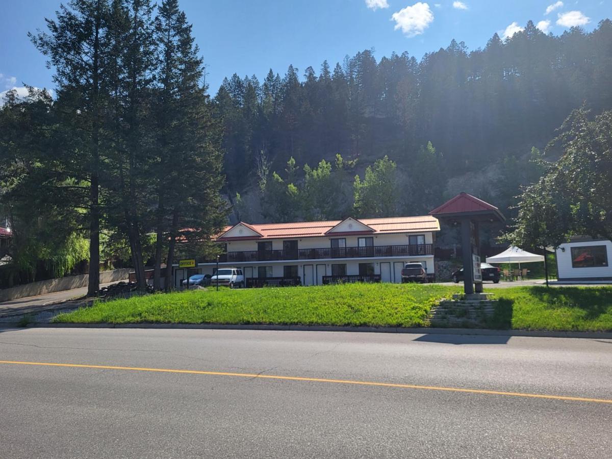 Alpen Motel Radium Hot Springs Bagian luar foto