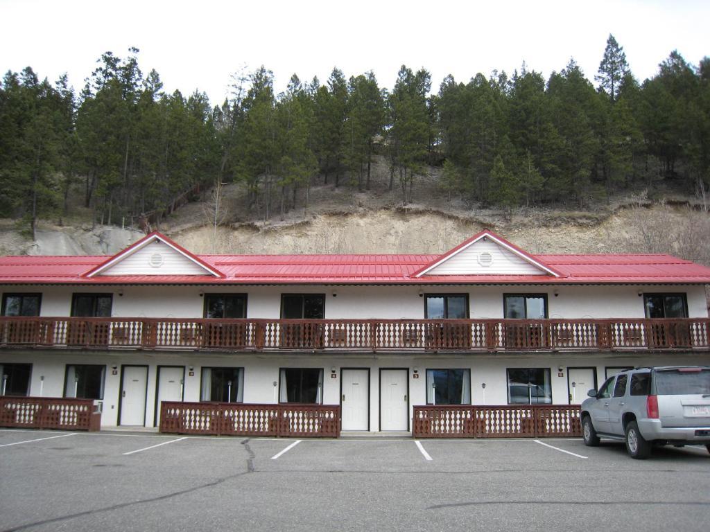 Alpen Motel Radium Hot Springs Bagian luar foto