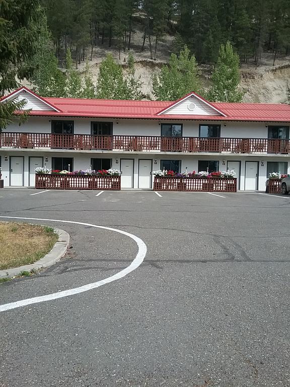 Alpen Motel Radium Hot Springs Bagian luar foto