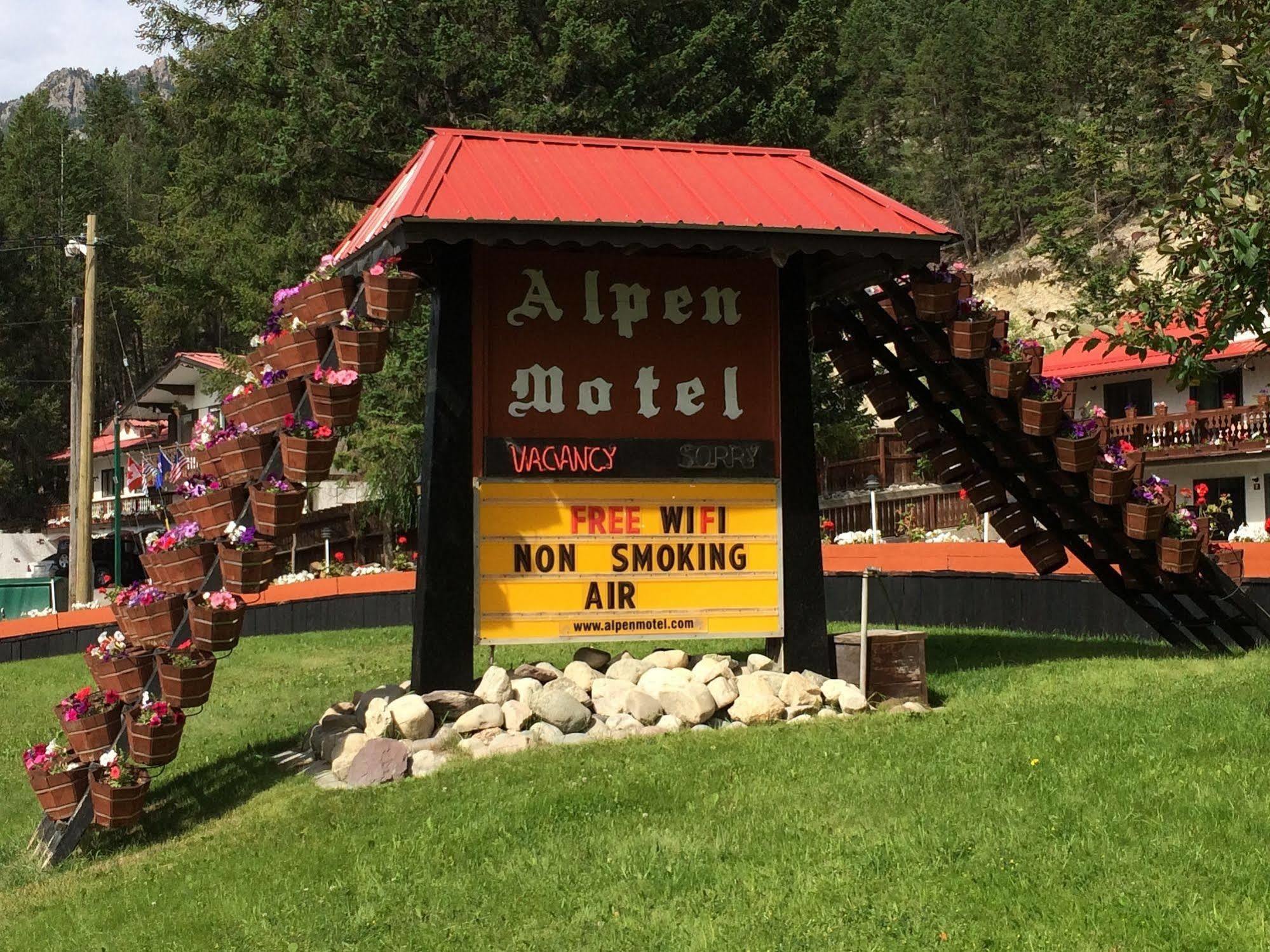 Alpen Motel Radium Hot Springs Bagian luar foto